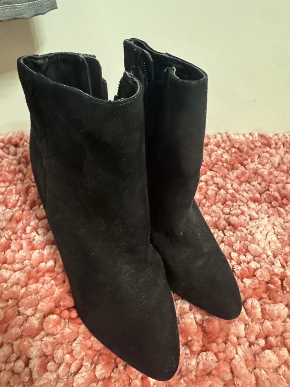Madden Girl Black Pointed Toe Suede Heeled Ankle Boots